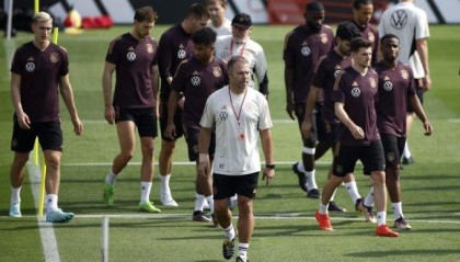 定位球再成训练重点，克雷尔因何成为弗利克爱将？