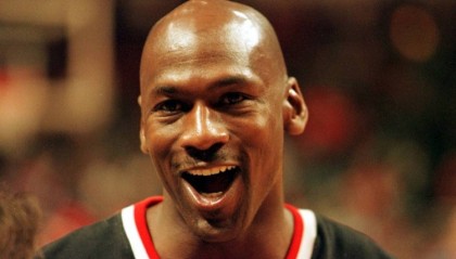 中国体育-微笑刺客：不懂为啥现在这代人还吹捧乔丹 而不捧老詹库里KD等