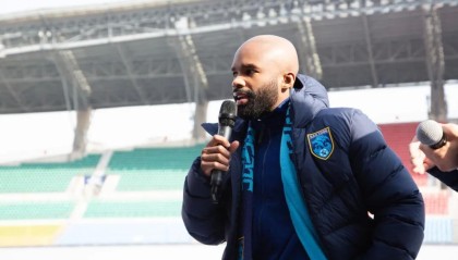 南通支云在主场举办新援见面会，卡卢卢、安屹斐、张竟哲亮相