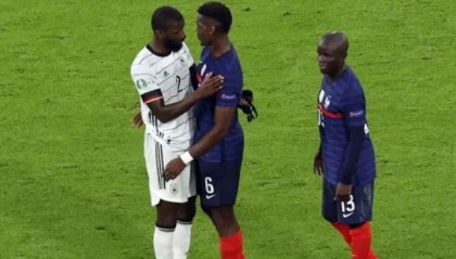 体育平台-法国打破魔咒博格巴们当记一功 卫冕还需走回老路