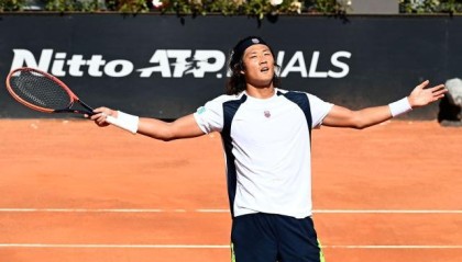 大师赛再闯8强 张之臻红土就是这么红